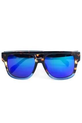 Fashionable Mirrored Sunglasses